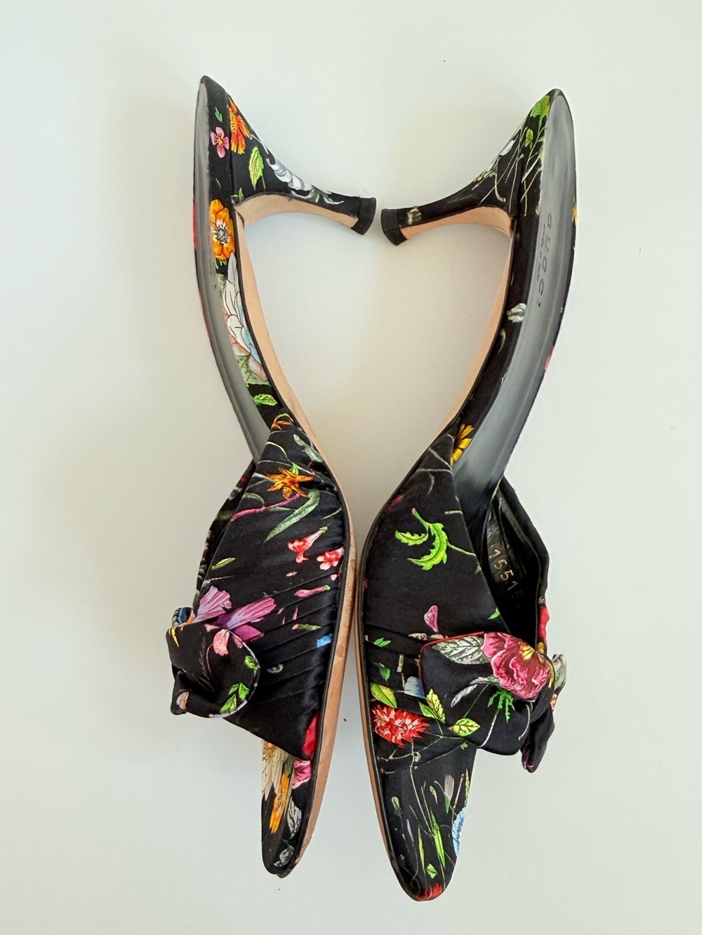 Gucci Flora Satin Bow Mule Heels Black Floral Sandals US 6 Vintage Y2K - Picture 4 of 11
